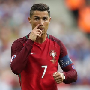 开云娱乐官网-法甲倍感压力，球迷反应热烈，2022法甲比赛用球